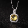 Vista detallada de un colgante octogonal con circón amarillo y pavé de diamantes - Dorado Colgante Solo (Sin Cadena)