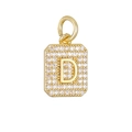 Detailopname van een gouden vierkante hanger met een zirkonia-gezette letter D bedel - Gouden Letter D Hanger Zonder Ketting