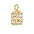 Detailopname van gouden rechthoekige hanger met letter G en micro-pave zirkonia - Gouden Letter G Hanger Zonder Ketting