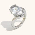 Bague élégante en acier inoxydable plaqué or 18K avec une grande pierre de zircon ovale - US 6 / Acier