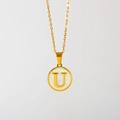 Gouden titanium stalen ketting met ronde schelp hanger en hoofdletter U decoratie - Engelse Letter U (X029-U)