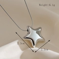 Gepolijste roestvrijstalen ster hanger ketting met slangenketting op wit zijden doek - Kleine Zilveren Ster Halsketting (B086)