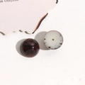 Détail de perles demi-rondes en acrylique aux motifs léopard et encre pour bijoux DIY - 1 Pièce / Rouge