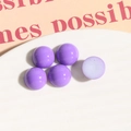 Detailansicht lila Acryl-Halbrundperlen 12mm für DIY-Ohrringe und Bastelarbeiten - 1 Stück / Lila