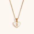 Elegante collar de acero inoxidable bañado en oro de 18K con colgante de corazón B - Letra B