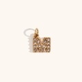 Colgante letra M de acero inoxidable chapado en oro 18K con brillantes pedrería - Letra M / Dorado