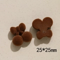 Dettaglio di accessori DIY marroni floccati con motivi di ciliegia, fiocco e orsetto - Ciliegia Caffè Scuro