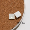 Dettaglio bottone cuore 10x10mm in resina madreperla crema quadrata per accessori fai-da-te - Stile Quadrato Piccolo (10x10mm)
