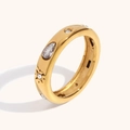 Anillo de acero inoxidable chapado en oro de 18K con circón de pera y grabado de estrella - 6 / Circonita Geométrica de Gota de Agua Rectangular (R4967-4969) / Oro Diamante Blanco
