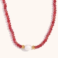 Minimalist necklace with deep red faceted crystal beads and a white freshwater pearl - Transparent Red