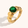 Anillo de estilo retro en acero inoxidable chapado en oro 18K con gema verde óvalo - US 6 / Dorado con gema verde