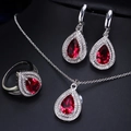Elegante zilveren sieradenset met rode druppelvormige stenen en zirkonia juwelen - Rozerood / Maat 6