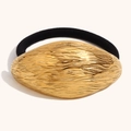 Coletero minimalista con textura de oliva bañada en oro de 18K y banda elástica - Dorado