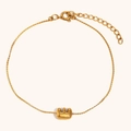Minimalist 18K gold plated stainless steel chain bracelet with abstract U-shaped charm - Letter E / Gold
