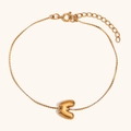 Polished 18K gold plated chain bracelet with a 3D bubble letter E pendant - M / Gold