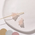 Detail of pink transparent 3D Christmas tree resin beads for DIY jewelry making - 1 Piece / Chrysanthemum Pink