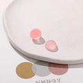 Dettaglio di ciondoli 12mm in resina rosa opaco con finitura ghiacciata traslucida per DIY - 1 Pezzo / Rosa