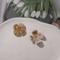 Amber marble texture acrylic flower charms for DIY jewelry and hair accessories - 1 Piece / White Coffee