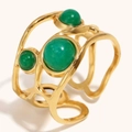 Anello regolabile in acciaio inossidabile dorato 18K con tre pietre verdi e trama a onde - Stile Aperto Pietra Verde (Oro)