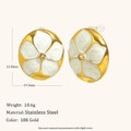 Orecchini in acciaio placcati oro 18K con fiore in smalto bianco e zirconi - Orecchini a Bottone Semicircolari Floreali - Oro