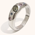 Anillo de acero inoxidable chapado en oro de 18K con circonitas de colores y diseño moderno - US 6 / Color acero