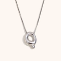 Collana con ciondolo a lettera Q argento lucido e catena a scatola minimalista per donna - Colore Acciaio-Q