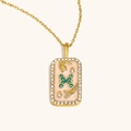 Collier pendentif rectangulaire doré avec émail rose, cristaux et motif de main - Poissons / Or
