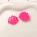 Detailed front and back views of pink resin shell charms for beach style footwear - Rose Red