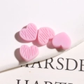 Roze hars hartbedeltjes voor DIY-sieraden met getextureerde en gladde 3D-afwerkingen - Perzikroze