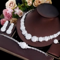 Luxe 4-delige sieradenset met sprankelende zirkonia ketting, armband en oorbellen in zilver - Witgoud