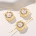 Makroaufnahme von gelben Wecker-Perlen mit Mini-Strass und Loch für DIY-Schmuck - 1 Stück / Gelb