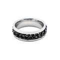 Detailansicht eines Herren-Spinner-Rings mit schwarzer Gliederkette auf Silberstahl - US 7 / Silber Schwarz