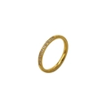 Elegante anillo minimalista de acero inoxidable dorado con pavé de circonitas en blanco - US 5 / Dorado