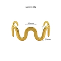 Verstellbarer goldener Wellenarmreif mit 52mm Durchmesser und polierter Oberfläche - Wellenstil / Gold