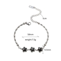Silberfarbenes Bambusketten-Armband mit drei schwarzen Sternanhängern und Karabiner - Schwarzer Stern (SL-00038) / Stahlfarben