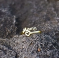 Eleganter goldener Mama Ring mit Herz Design auf natürlichem grauem Stein - Einstellbar Offen / 18K-Gold