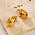 Goldene Hohl-Tränentropfen-Ohrringe mit weißen Perlen und Kristallen auf Steinplatte - 18K Gold Weißer Zirkonia Perle