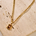 Collana in oro 18k con ciondolo gemma marrone taglio smeraldo su base di pietra - Stile Oro-Champagne