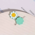 Vue détaillée d'accessoires de tournesol en émail coloré pour bricolage et artisanat - 1 Pièce / Vert