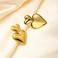 Boucles d'oreilles cœur double en titane doré avec une finition miroir polie - Style Chevauchant Double Coeur Poli (0145) / Or