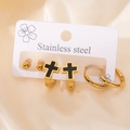 Trois paires de boucles d'oreilles en titane plaqué or 18k avec croix et clous ronds - Ensemble Créoles Émail Noir Croix (TYE0428)