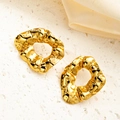 Orecchini irregolari in titanio placcato oro 18k con trama vintage stile lava - Stile Irregolare Svuotato (0153)
