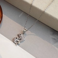 Collier dauphin océanique en argent avec pierres en zircone blanche sur chaîne - Double Dauphins Argentés (EXRGN0414YS)