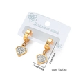 Pendientes de corazón en acero inoxidable dorado con pedrería blanca y cierre de aro - Pendientes de Corazón Cuadrado Colgante con Strass (0284)