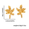 Detaillierte Größenangaben goldener Blumenohrringe mit strukturierter Oberfläche - Gefaltetes Blatt Stil (1061)