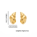 Detailansicht goldener Muschel-Ohrringe mit Maßen: 3,08 cm Höhe und 1,65 cm Breite - Muschel Spiral Stil (1101)