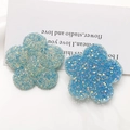 Blaue Harz-Blumenanhänger für DIY-Schmuck mit Glitzer- und klaren Kristalltexturen - Blau