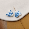 Macro shot of a heart-shaped ceramic bead with blue floral patterns for DIY jewelry - Blue Plant Pattern Style (Pattern 22) / 1 Piece