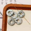 Natürliche gepunktete Stein-Donut-Perlen für DIY-Schmuck im traditionellen Stil - Hell Cyan Grauer Gefleckter Stil (Stil 1) / 1 Stück (20x20mm)