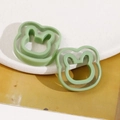Amuletos de resina verde hierba con forma de oso y centro hueco para aretes o accesorios - Conejo Verde